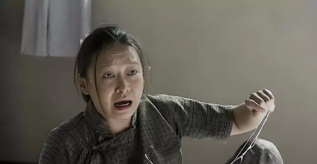 王秀娥与老丁的婚姻真相：一句“早点休息”揭开《父母爱情》隐性阶层裂痕 - 资讯配图