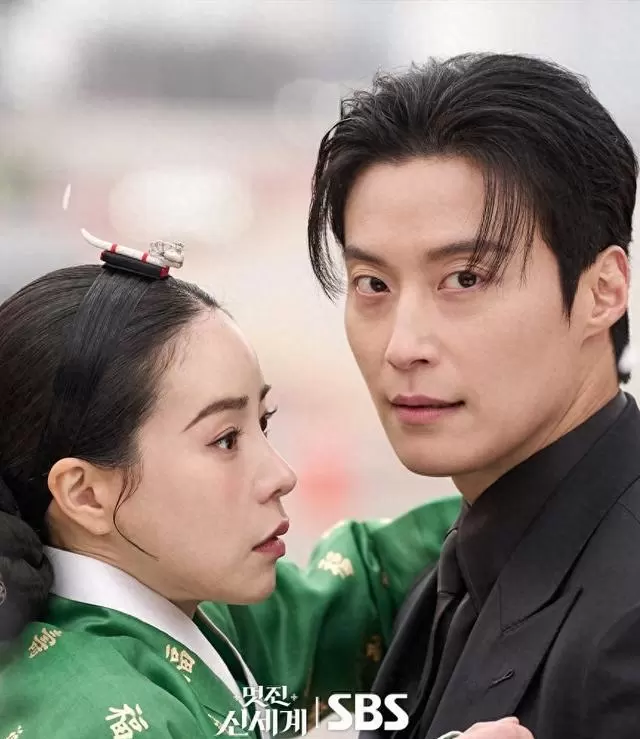 林智妍许楠侬主演《我的王室死对头》定档五月上线 - 情报图 林智妍许楠侬主演《我的王室死对头》定档五月上线 - 情报图